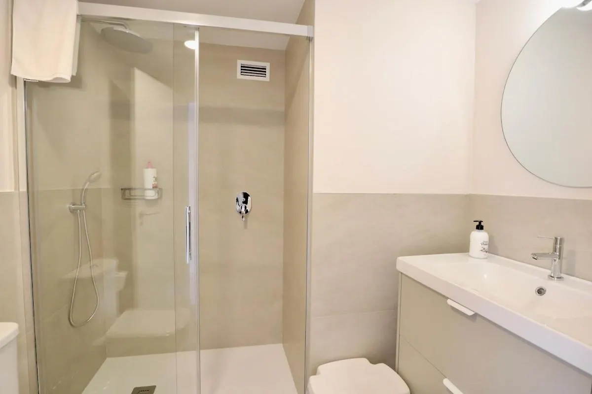 Notel Club - Cuesta Loft Santander 0*,  Spain